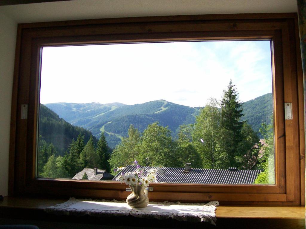 Appartement Latschen - Ferienhaus Bad Kleinkirchheim Ngoại thất bức ảnh